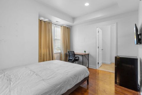 Private Furnished CoLiving in North Philly  |  Smart TV • Mini‑Fridge •  Washer/Dryer (id. 29278)