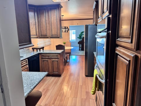 Private Room in 3Bed.2Bath