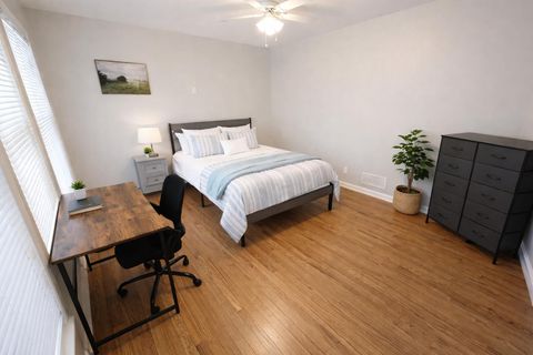 BRAND NEW - Quiet  property in Decatur with Spacious Bedrooms, Desks in each room! Don't Miss (id. 27865)