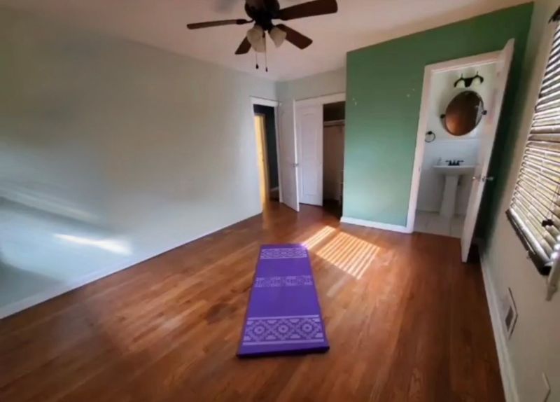 Private Room in 2Bed.1.5Bath