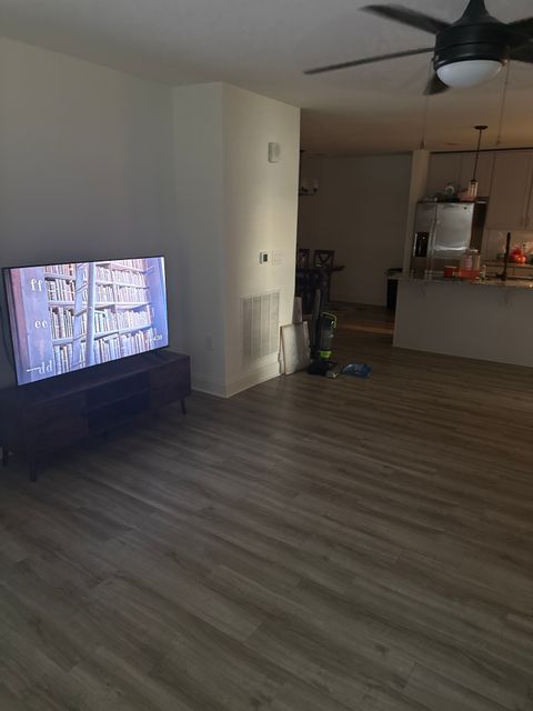 Private Room in 1Bed.1Bath