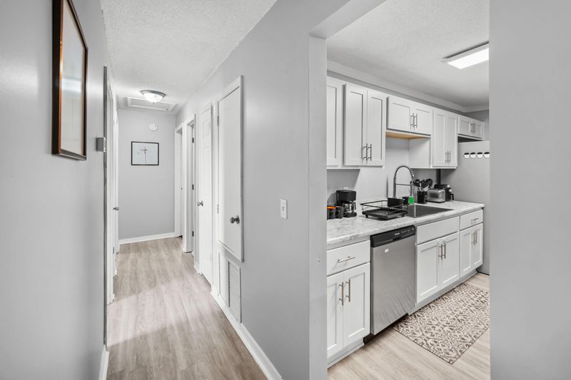 roommates in Undisclosed, Jacksonville, FL 32218 Comfortable Move-In Ready Co-Living |  Clean, Smart & Convenient (id. 30262) - cirtru.com