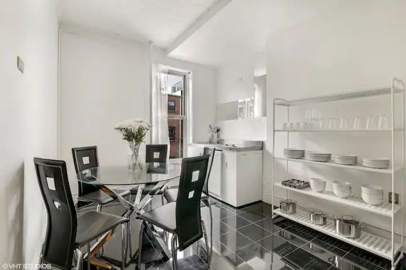Private Room in 6Bed.2Bath