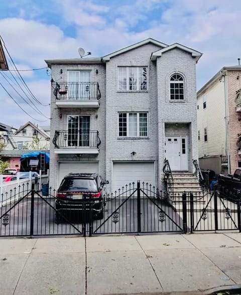 Entire Place 3Bed.2Bath