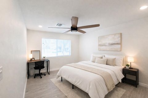 Walk to Historic Downtown Glendale,2 Brand New Homes,1 lot! 2 Ensuites-Close to stores, freeways+ more! (id. 22586)