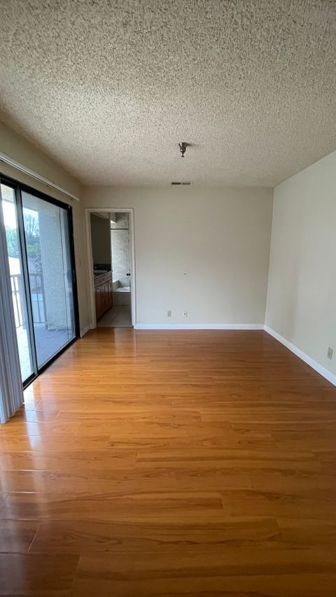 Private Room in 1Bed.1Bath