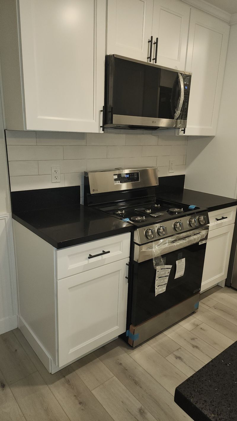 roommates in Santa Monica Private Room in 2Bed.2Bath - cirtru.com