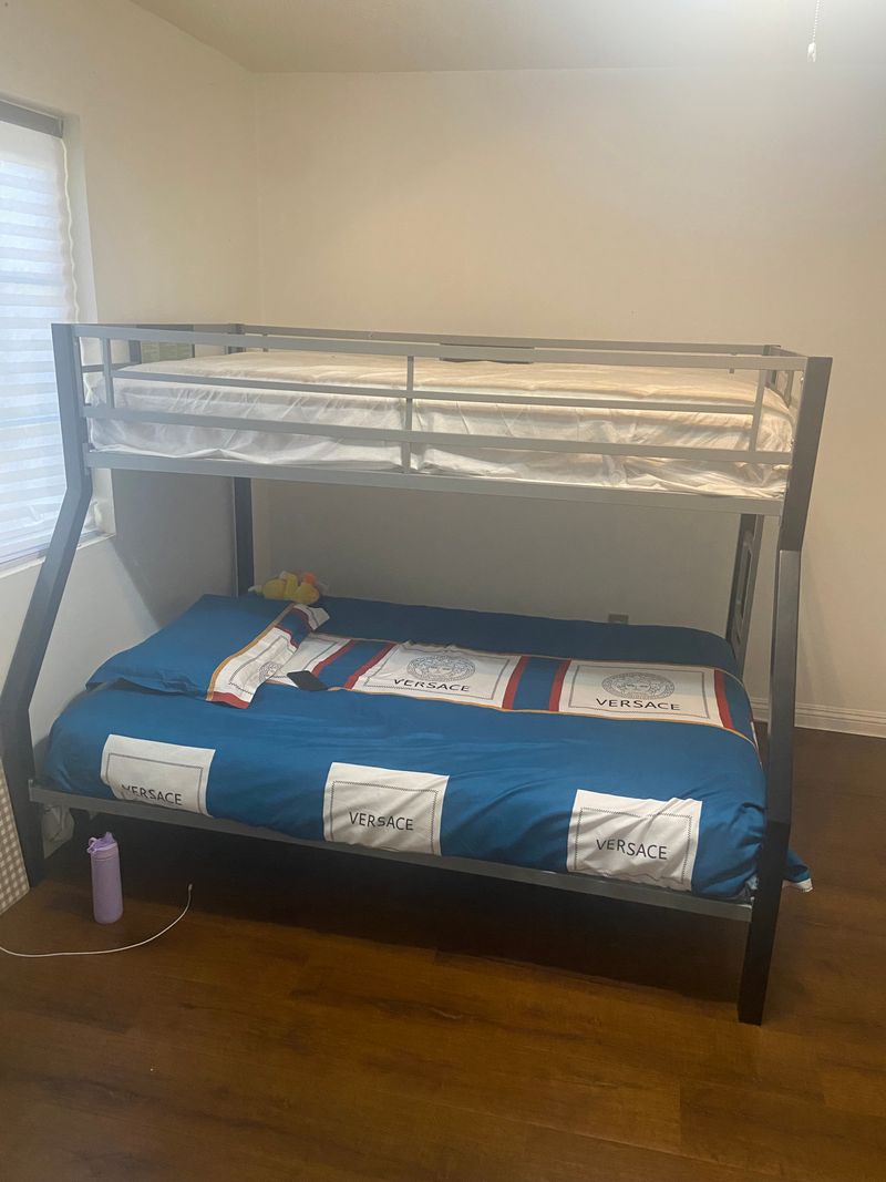 roommates in La Verne Private Room in 3Bed.2Bath - cirtru.com