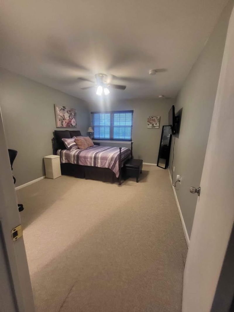 roommates in McLean Room2Bed.1Bath - cirtru.com