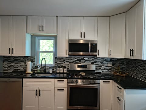 Entire Place 2Bed.1Bath