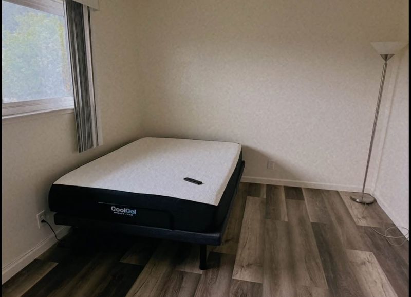 roommates in Pacifica Private Room in 2Bed.1Bath - cirtru.com