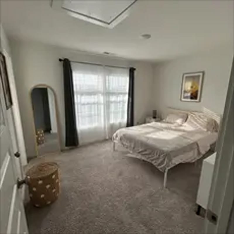 Private Room in 3Bed.3Bath