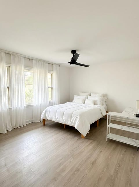 Quiet & Convenient Gastonia Living + Winter Move-In Special! (id. 21568)
