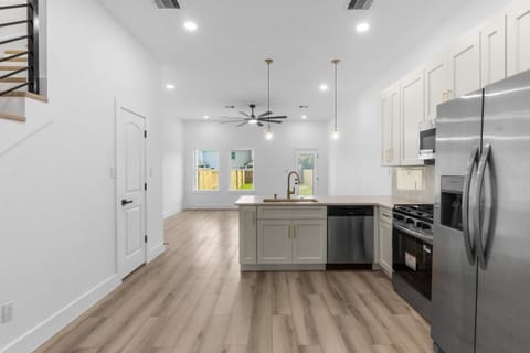 Entire Place 3Bed.2.5Bath