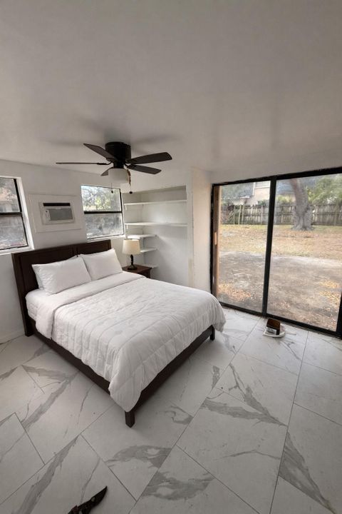 Live in Lantana in a just renovated home (id. 29798)