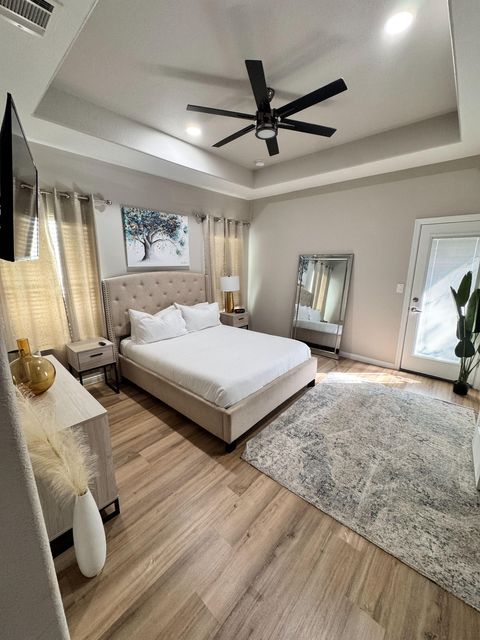 Cozy Reflection Luxury Unit Near Heights, Walk to Transit Near Highway & Downtown (id. 34449)