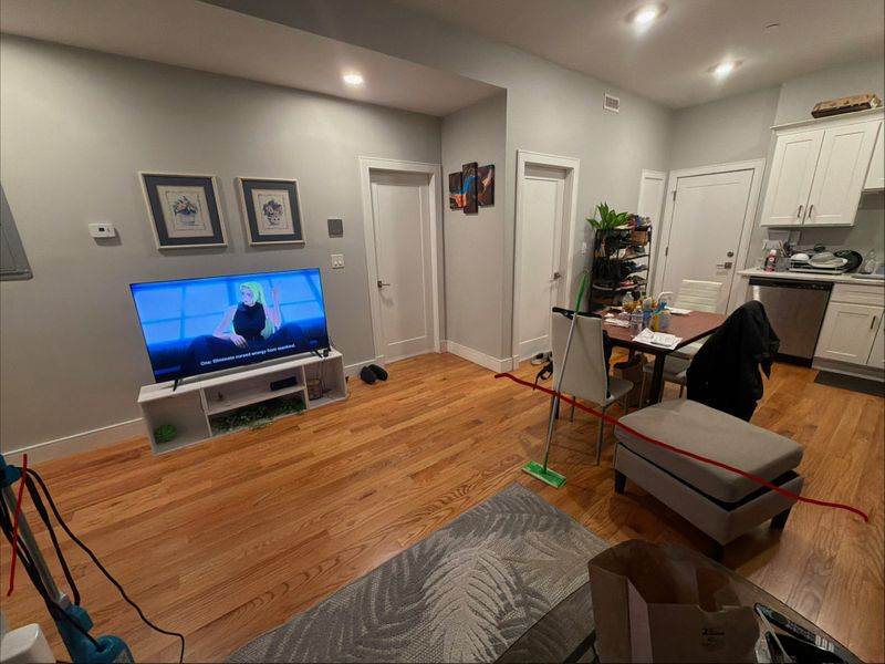 roommates in Roxbury Private Room in 4Bed.3Bath - cirtru.com