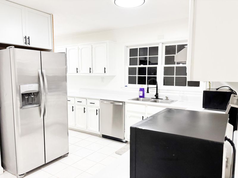 roommates in Undisclosed, Powder Springs, GA 30127 Powder Springs Ranch! Last room left  All-inclusive rent covers utilities, Fast WiFi, a stocked kitchen & Livingroom| Managed by a Top-Rated Host| More than a room, it's a home| Quiet neighborhood| #RentSmarter (id. 18427) - cirtru.com