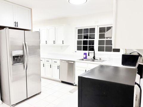 Powder Springs Ranch! Last room left  All-inclusive rent covers utilities, Fast WiFi, a stocked kitchen & Livingroom| Managed by a Top-Rated Host| More than a room, it's a home| Quiet neighborhood| #RentSmarter (id. 18427)