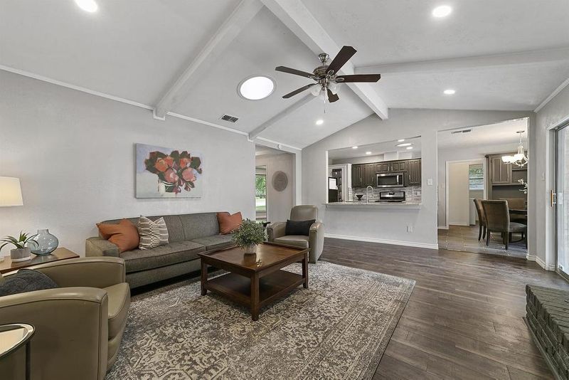 roommates in Undisclosed, DeSoto, TX 75115 Cozy Modern Room in DeSoto |  Full Kitchen |  WiFi |  Parking |  Central AC | Move-In Ready! (id. 18731) - cirtru.com