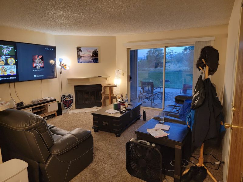 roommates in Lakewood Shared Room in 2Bed.2Bath - cirtru.com