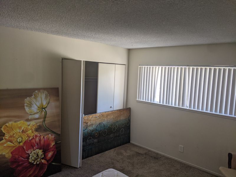 roommates in Thousand Oaks Private Room in 2Bed.1.5Bath - cirtru.com