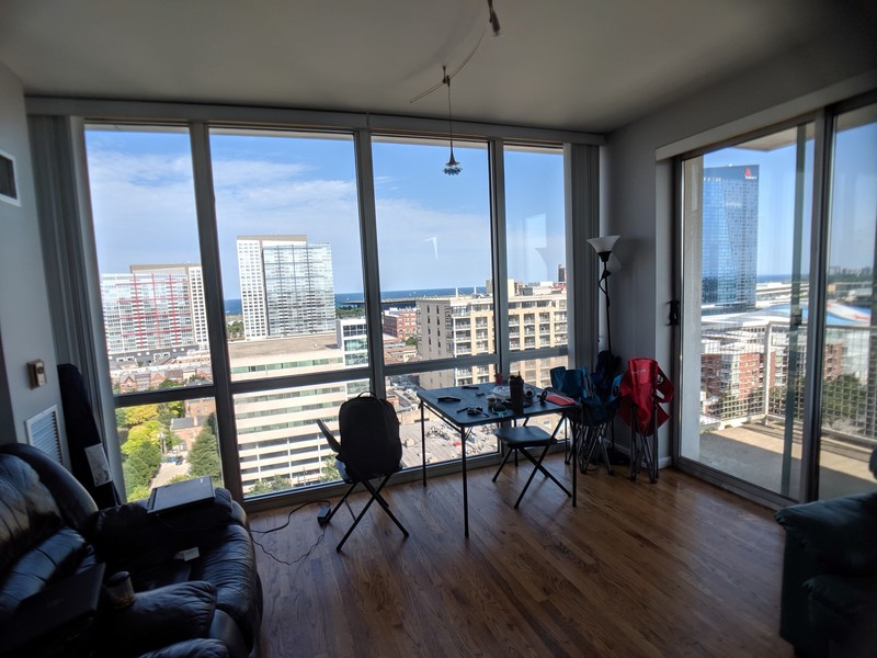 2 bedroom 2 bath(Private bathroom)