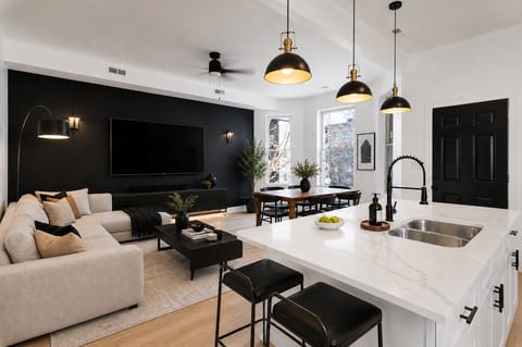 Entire Place 4Bed.3Bath