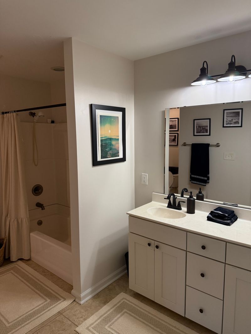 roommates in Charlotte Private Room in 1Bed.1Bath - cirtru.com