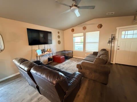 Room3Bed.2Bath
