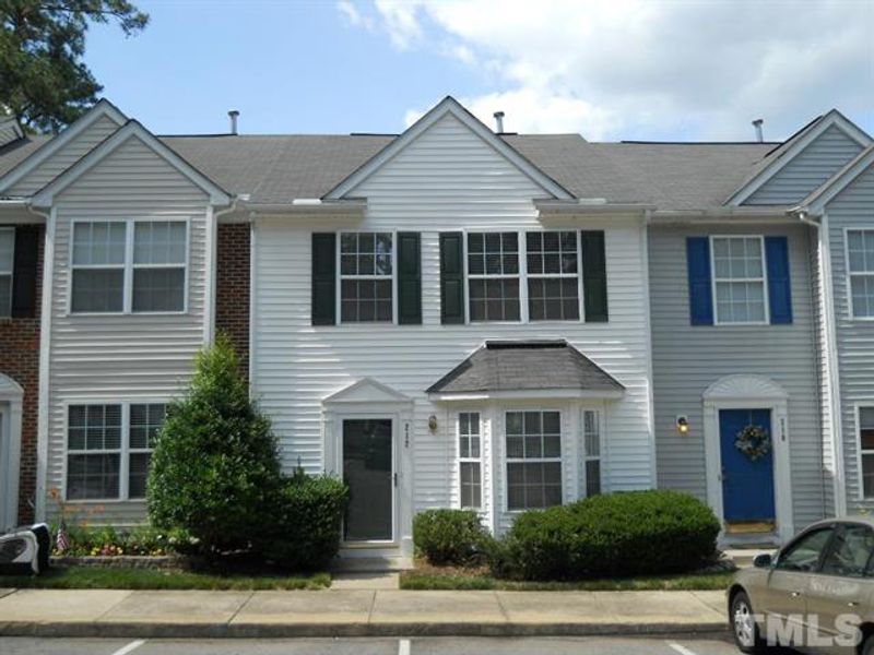 roommates in Cary Private Room in 2Bed.1Bath - cirtru.com
