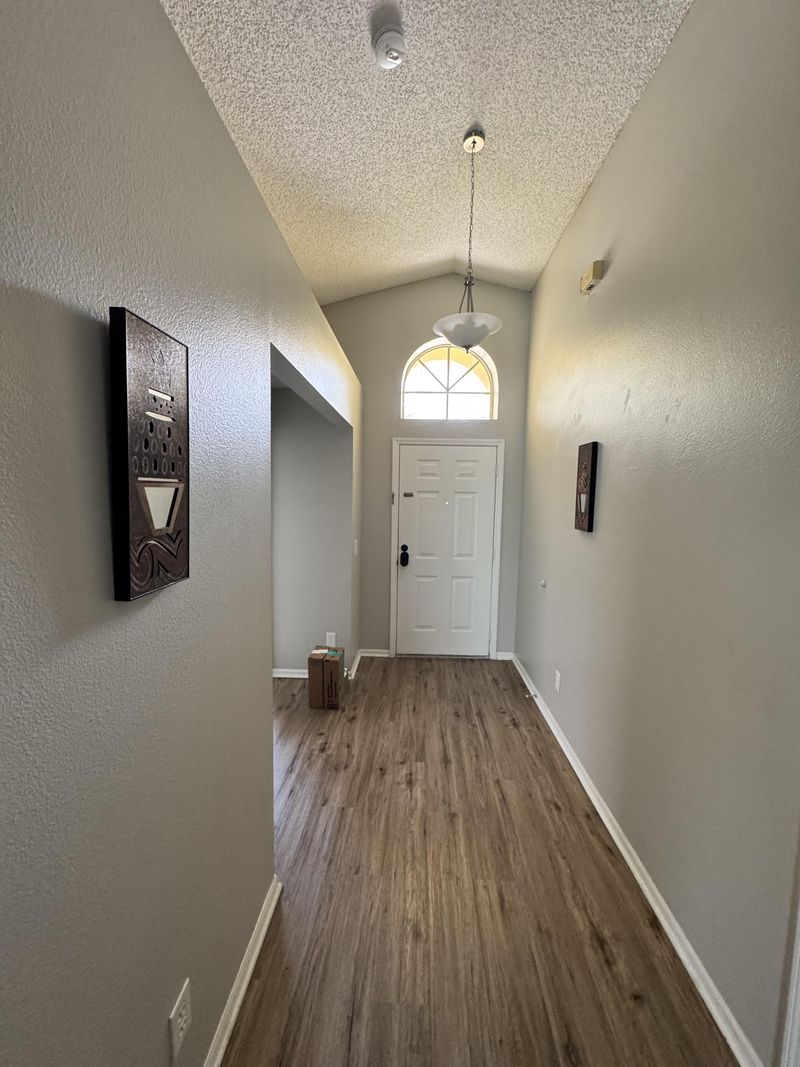 roommates in Undisclosed, St. Cloud, FL 34772 Comfortable & newly-renovated St. Cloud House with Dining area (id. 11526) - cirtru.com