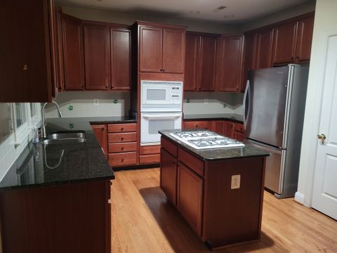 Entire Place 4Bed.3.5Bath