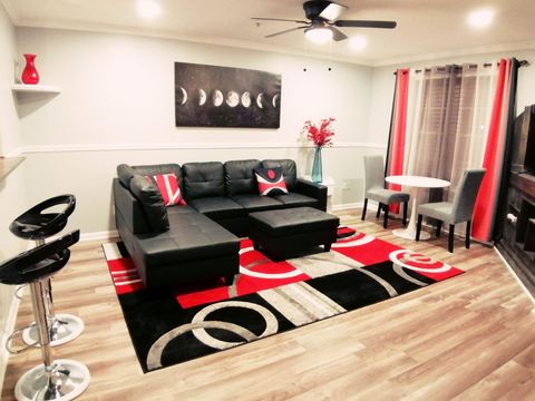 Villager Circle RUBY – Luxury Executive Home | All-Inclusive | Designed for Professionals | Modern, Safe, Quiet & Connected (id. 29211)