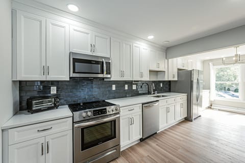 roommates in Undisclosed, Richmond, VA 23220 Beautifully Renovated Richmond Home Near VCU, Carytown & Downtown! (id. 46149) - cirtru.com