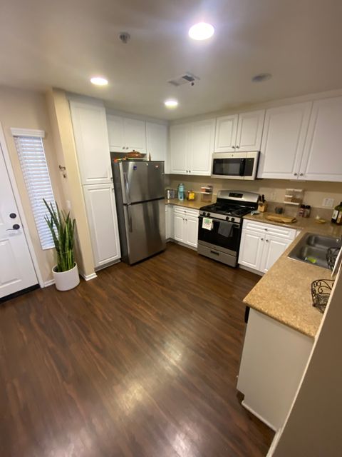 roommates in San Diego Private Room in 2Bed.2Bath - cirtru.com