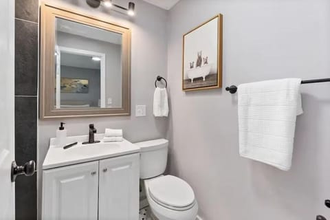 Private Room in 1Bed.1Bath