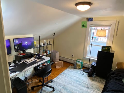 Shared Room in 3Bed.1Bath