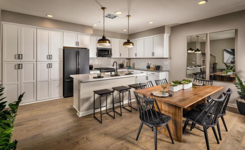 roommates in Lake Forest Private Room in Brand New Condo - cirtru.com