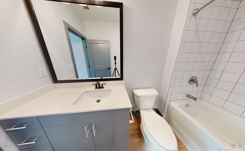 Private Room in 1Bed.1Bath