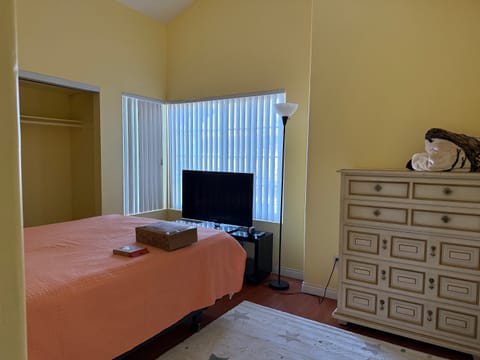 Room3Bed.2.5Bath
