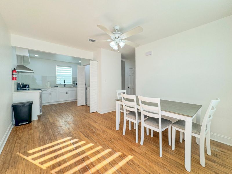 roommates in Undisclosed, New Orleans, LA 70118 Newly-renovated, centrally located home with all the modern conveniences (id. 5895) - cirtru.com
