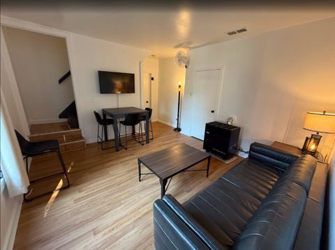 Room3Bed.1Bath