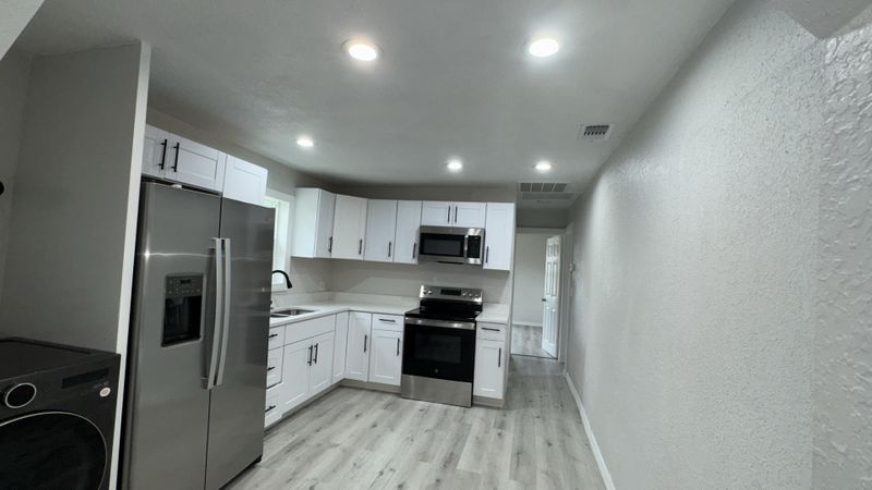 roommates in Undisclosed, Lake Wales, FL 33898 Live in Lake Wales!! (id. 31871) - cirtru.com