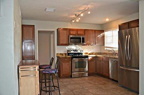 roommates in Phoenix Private Room in 4Bed.2Bath - cirtru.com