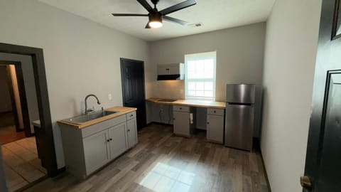 Atlanta University Center Home - a few blocks from Ashby Marta train station. (id. 34738)