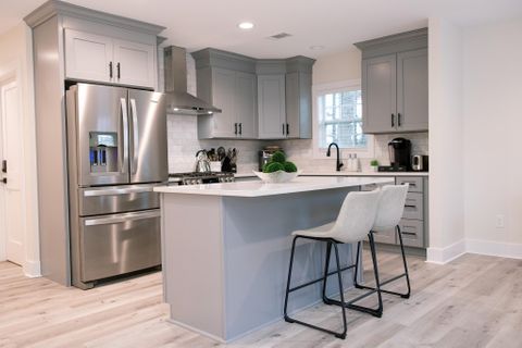 roommates in Undisclosed, Marietta, GA 30067 Modern Elegant House in the Heart of Marietta, GA (id. 24451) - cirtru.com
