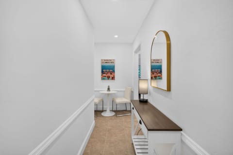 Live in Poinciana Park (id. 39166)