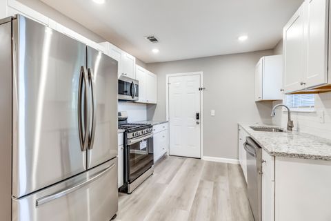 Forest Hill House with Updated Kitchen-Dining area. Spacious & comfortable. (id. 4241)