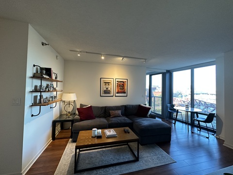 roommates in Chicago Entire Place 1Bed.1Bath - cirtru.com